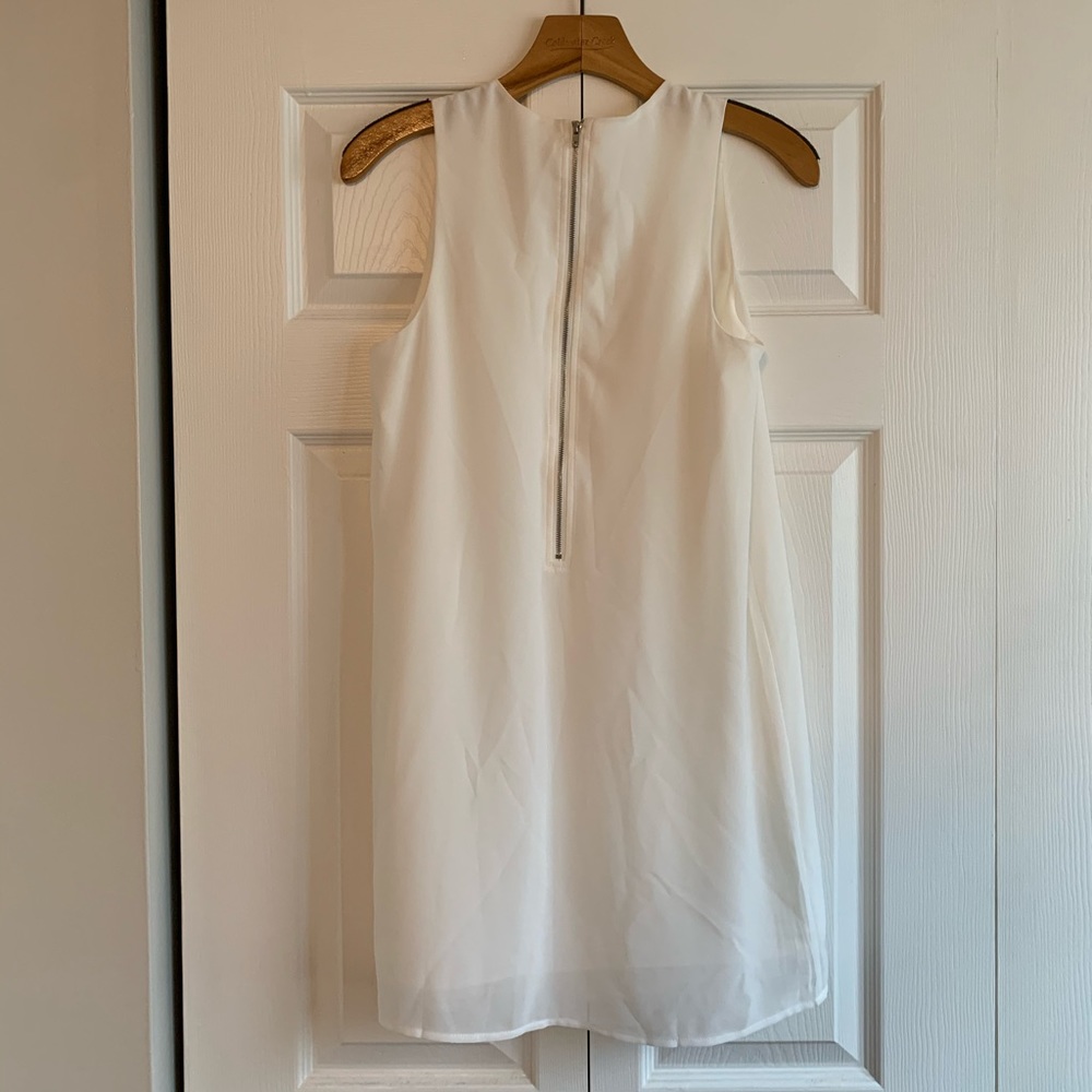 Molly Green Size Small Flowy White Blouse ❤️